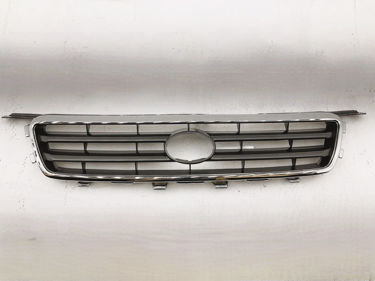 TYC4070GK Chrome Grille Shell Surrond With Black Insert - 2000-2001 Toyota Camry