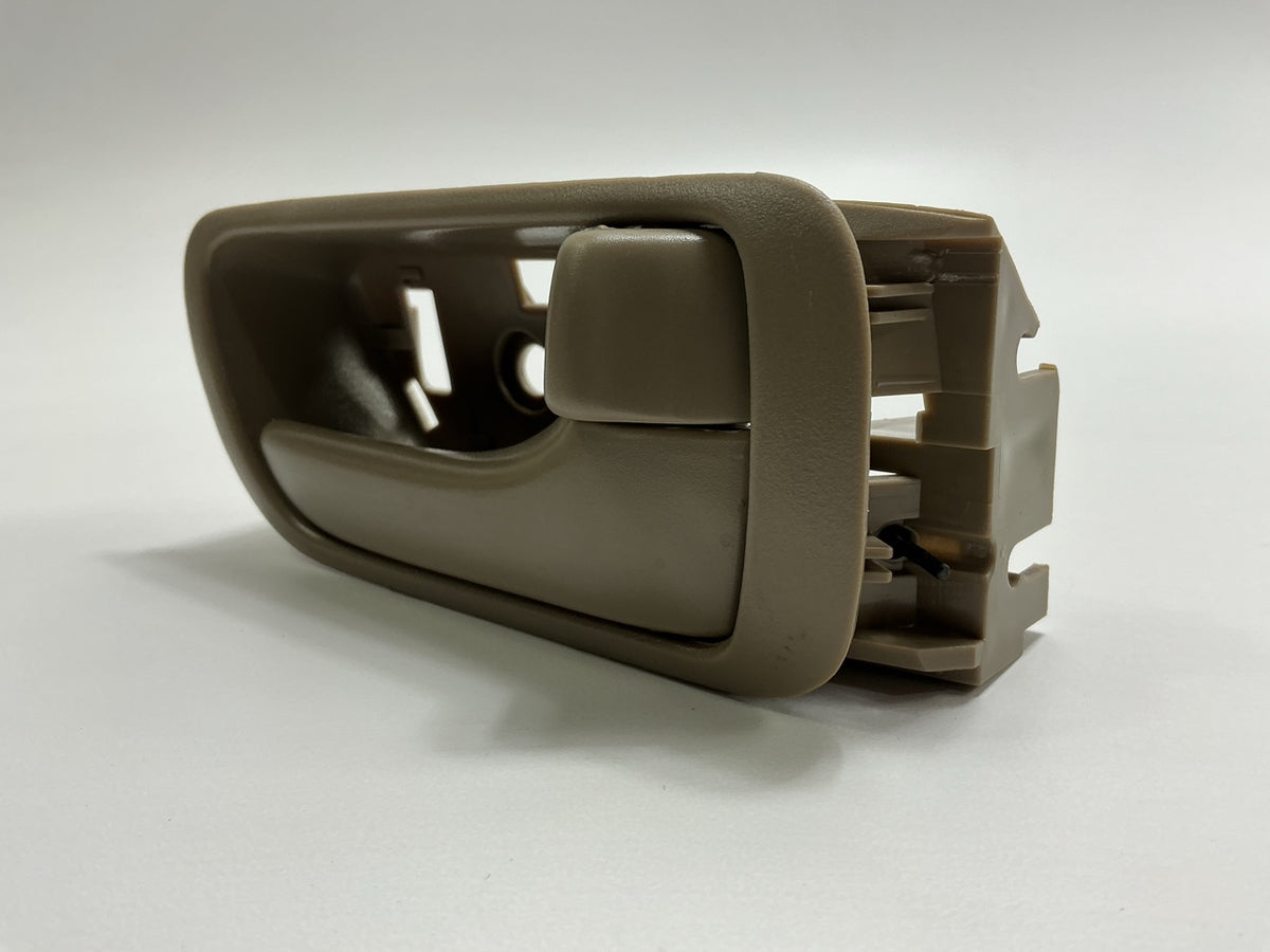 NEW AFTERMARKET TYC4086UR Right Interior Door Handle For 2002-2004 Toyota Camry