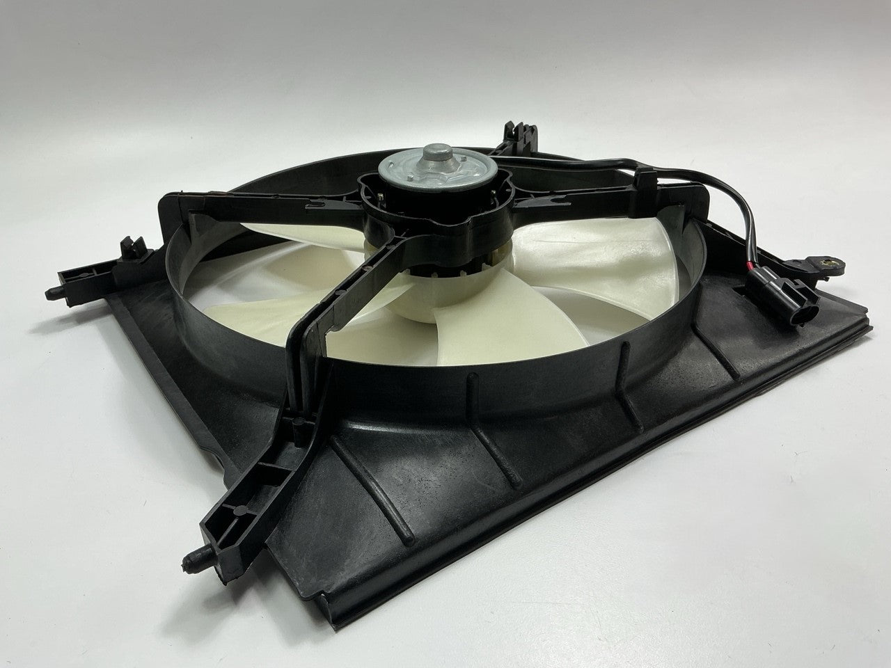 NEW TYC4089NA Radiator Cooling Fan - 1999-2001 Toyota Camry 2.2L 4-CYL