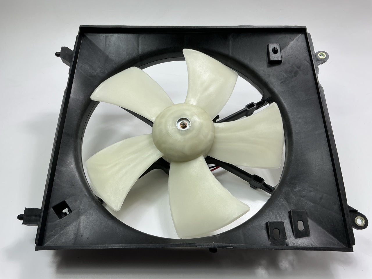NEW TYC4089NA Radiator Cooling Fan - 1999-2001 Toyota Camry 2.2L 4-CYL