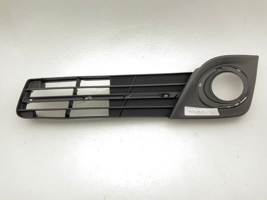 AFTERMARKET - Front Right Bumper Fog Light Lamp Cover
