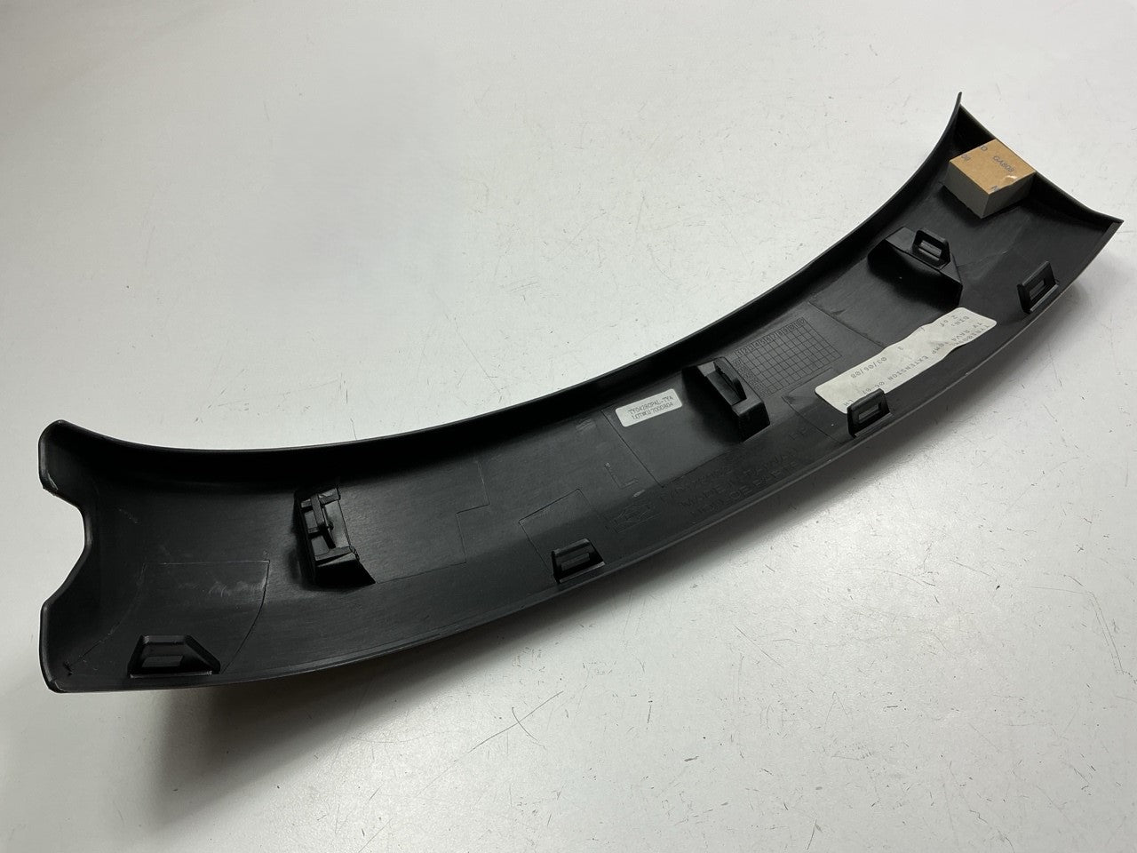 NEW AFTERMARKET TYR1009ML Front Left Bumper End Cap For 2006-2008 Toyota RAV4
