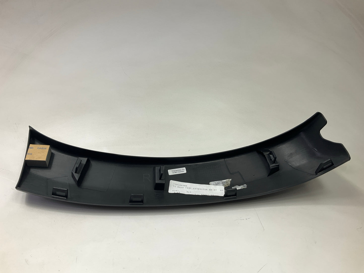 NEW AFTERMARKET Front Right Bumper End Cap For 2006-2008 Toyota RAV4 TO1005173