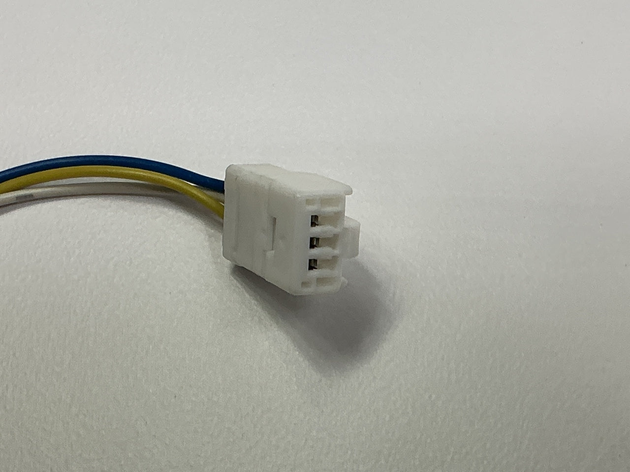 Missing Insulation On Connector Cable - TYS4087AL Left Mirror 1998-2003 Sienna