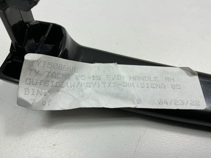 TYT5086KR Front Right  Exterior Door Handle For 2005-2015 Toyota Tacoma