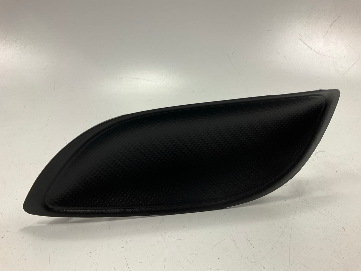 NEW AFTERMARKET Leftt Fog Light Lamp Cover W/O Lamp Hole For 09-11 Toyota Yaris