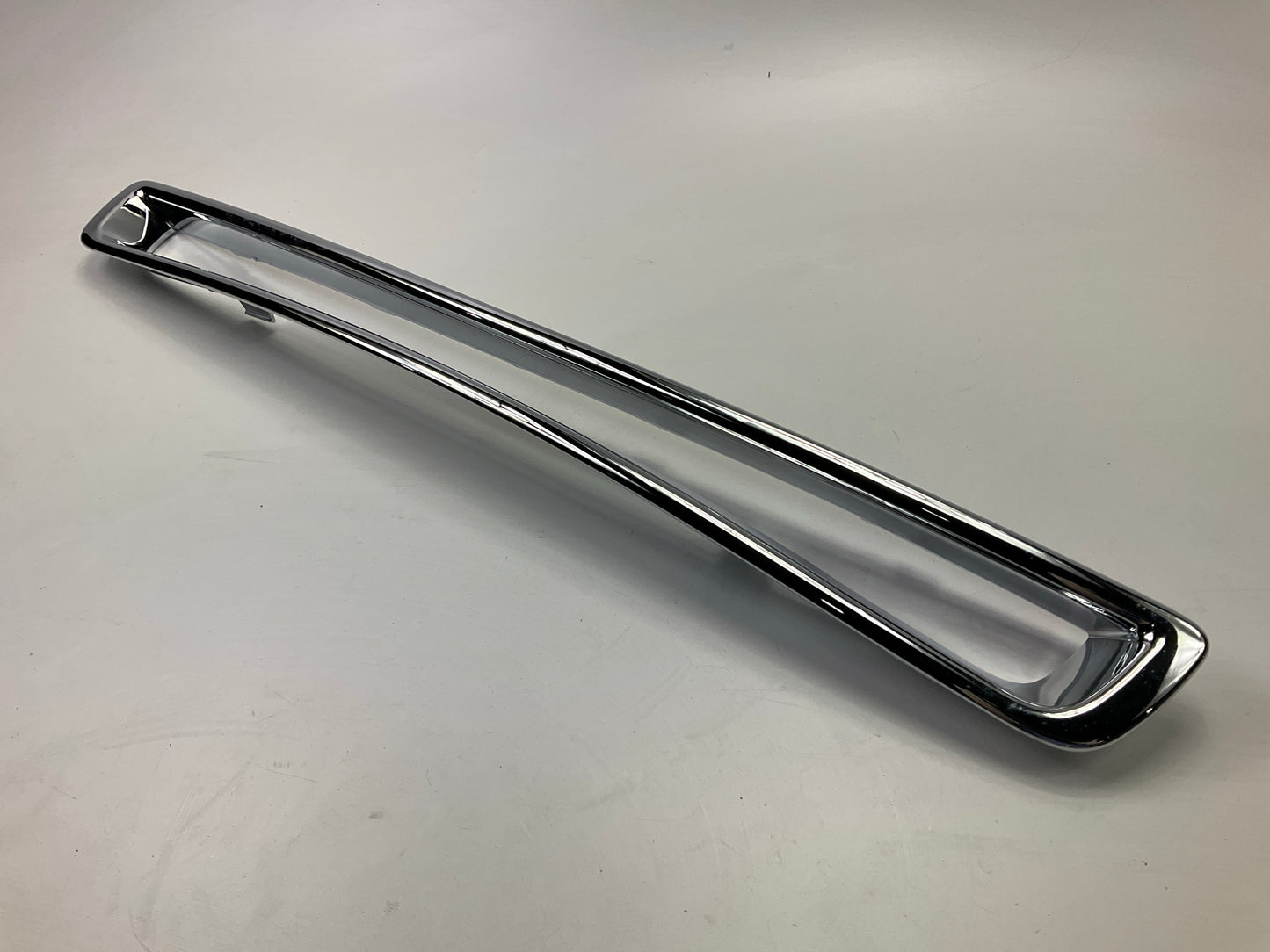 NEW AFTERMARKET VO1036103  Front Bumper Cover Grille Frame 2007-2014 Volvo XC90