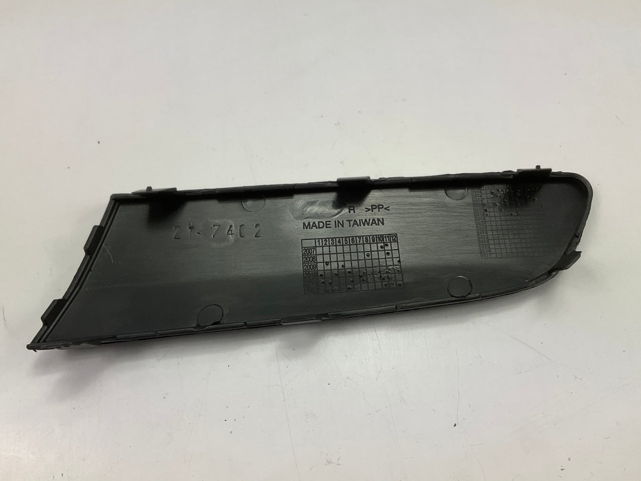 NEW AFTERMARKET Front Right Bumper Trim Moulding 05-10 Jetta GTI Rabbit