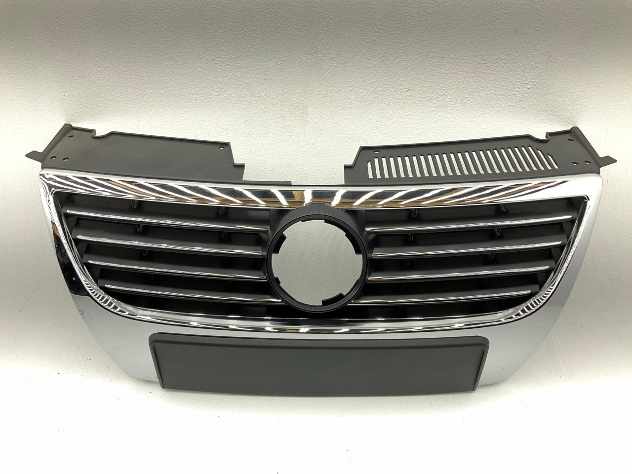 NEW AFTERMARKET VWP1070CB 2006-2010 VW Volkswagen Passat B6 Front Upper Grille