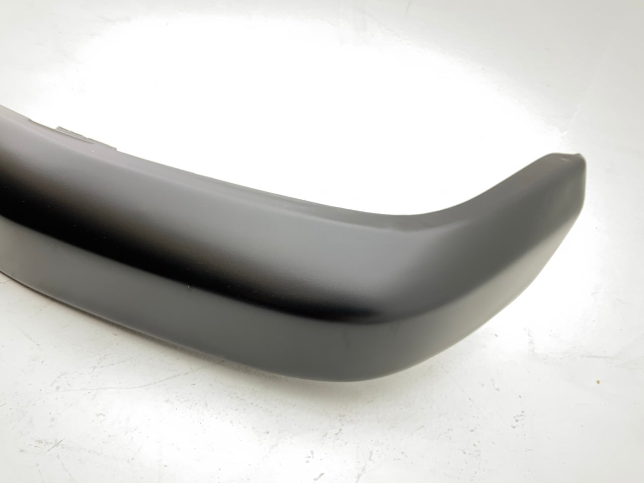 Black Front Steel Bumper Center For 1998-2000 Nissan Frontier, 2000-2001 Xterra