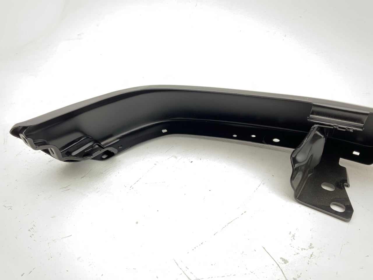 Black Front Steel Bumper Center For 1998-2000 Nissan Frontier, 2000-2001 Xterra