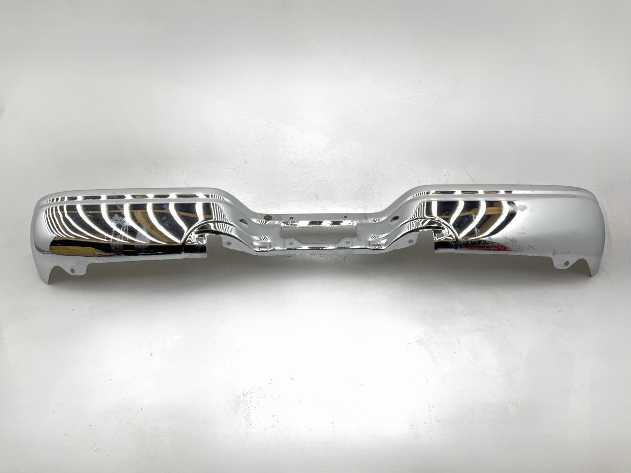 YF0112-3  Rear Chrome Bumper 1999-2007 Ford F-250 F-350 F-450 SD W/O Sensor Hole