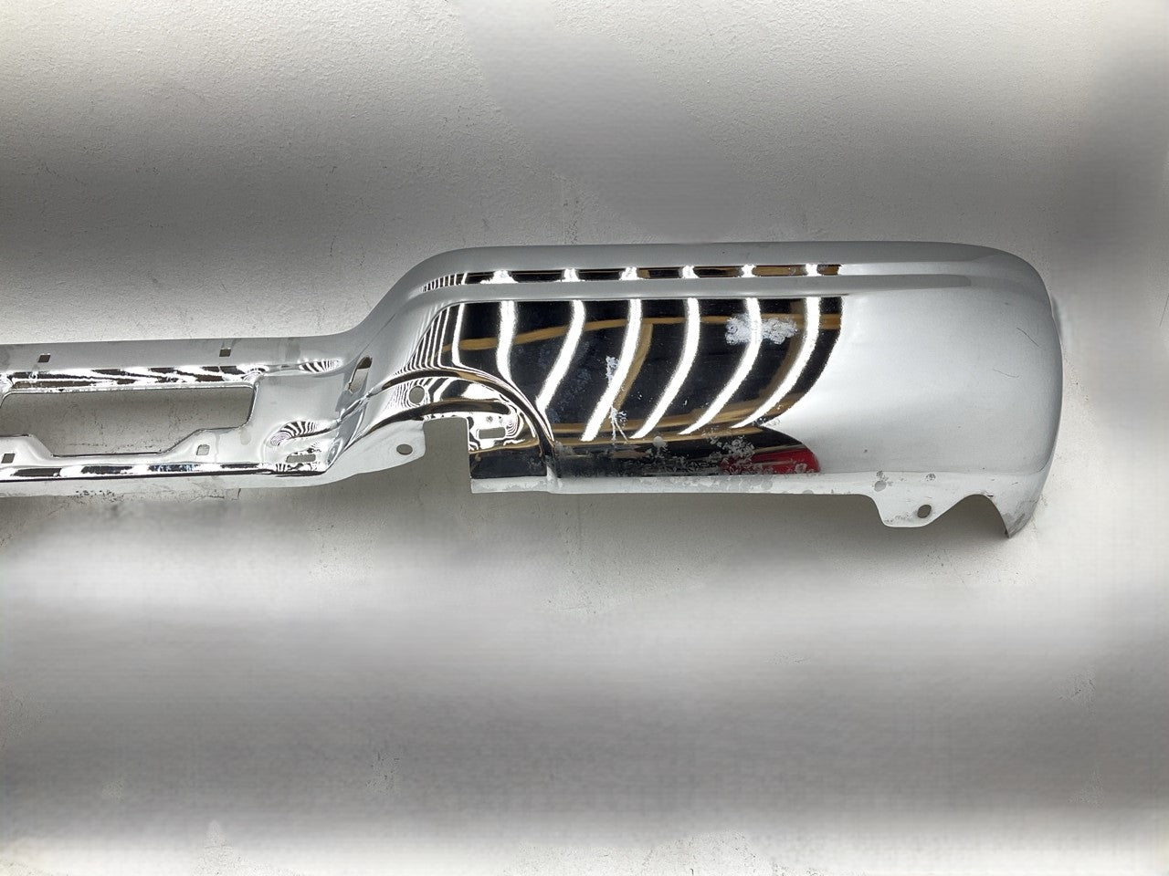 YF0112-3  Rear Chrome Bumper 1999-2007 Ford F-250 F-350 F-450 SD W/O Sensor Hole