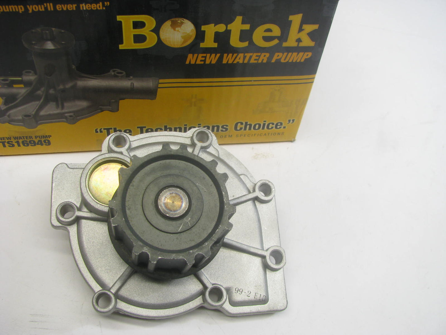 Bortek 20733 Engine Water Pump for 1995-1998 Volvo 2.9L-L6