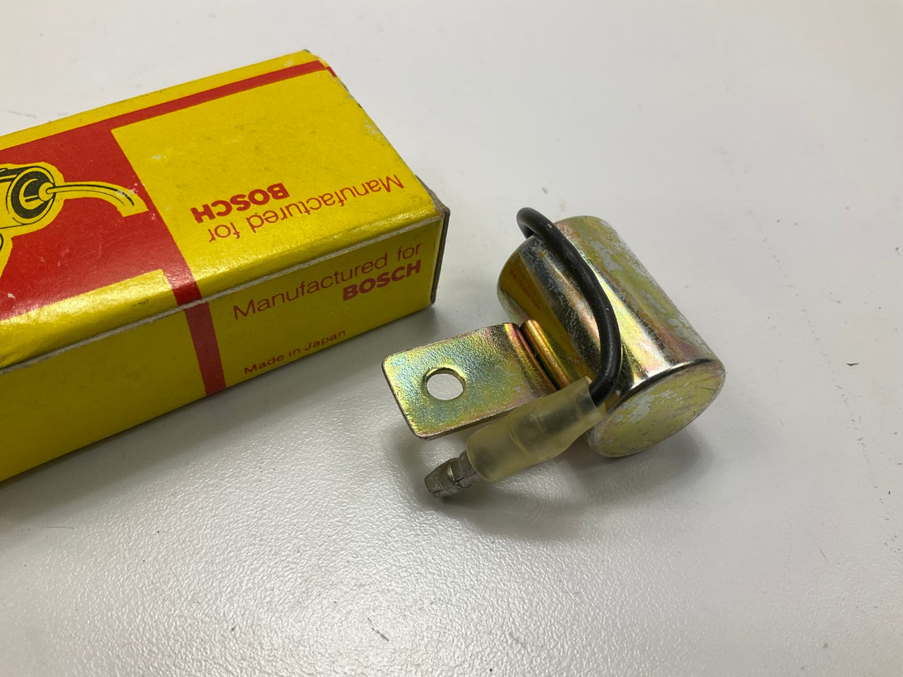 Bosch 02139 Ignition Condenser