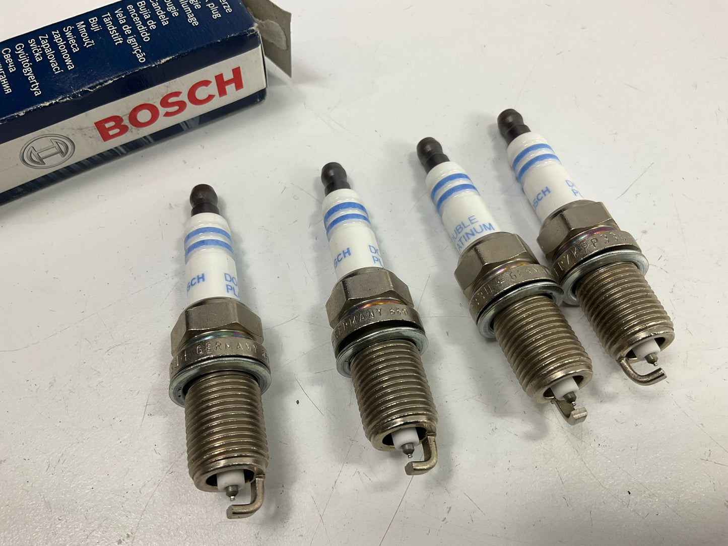 (4) Bosch 0242236544 Double Platinum Spark Plugs