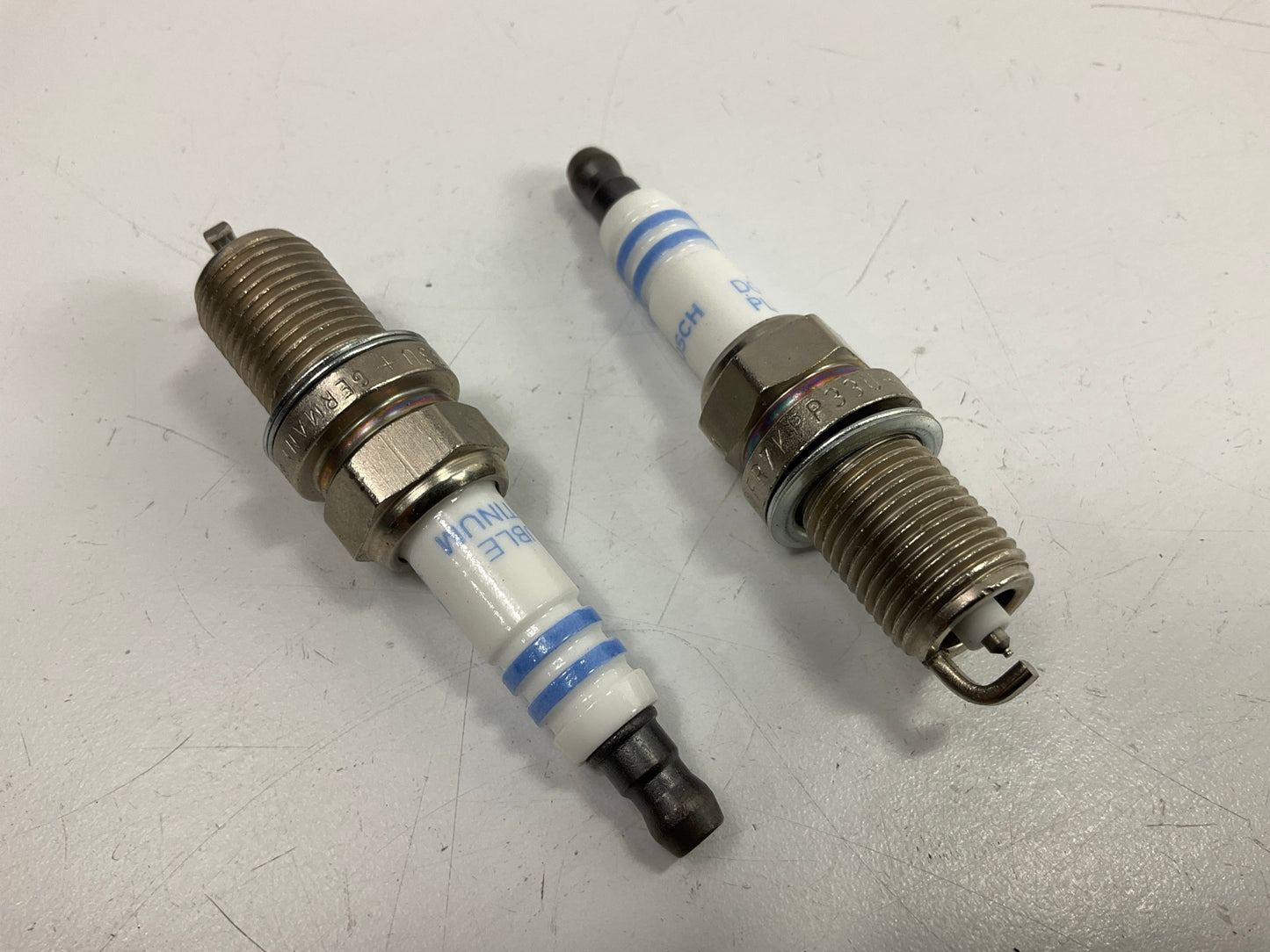 (4) Bosch 0242236544 Double Platinum Spark Plugs