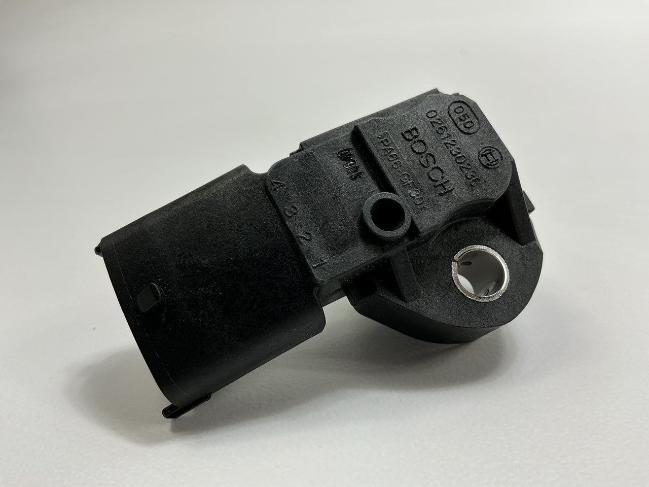 Bosch 0261230236 Fuel Pressure Sensor Volvo S40 V50 C30 C70 S60 S80 V60 XC70