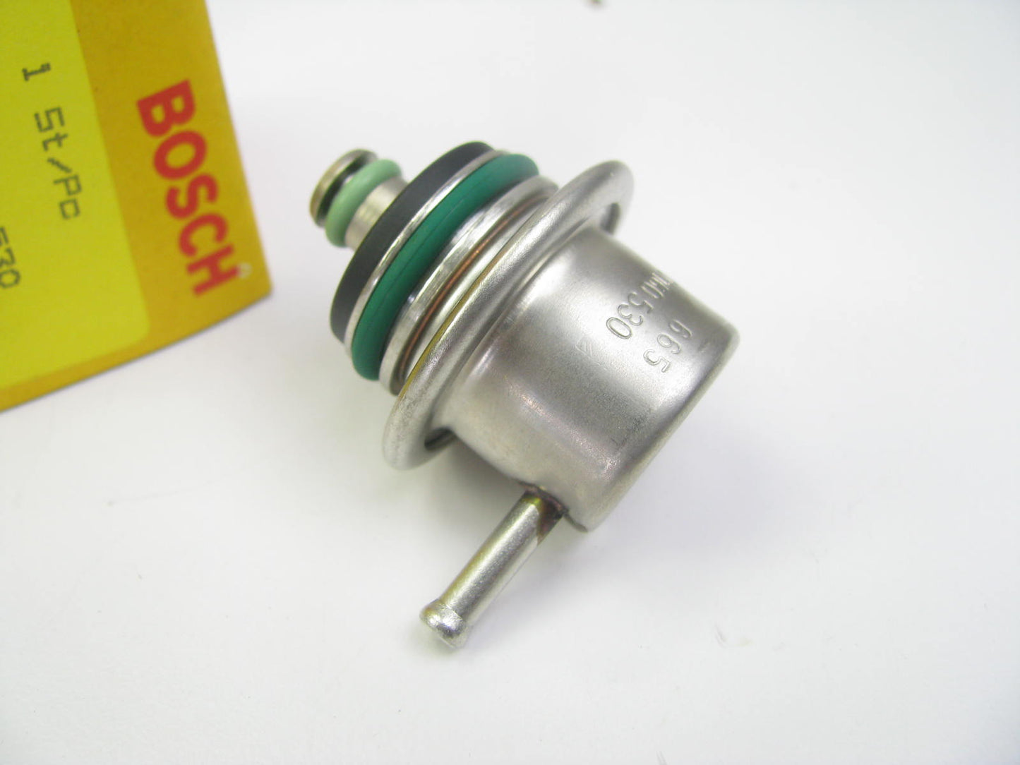 NEW OEM Bosch 0280160530 Fuel Pressure Regulator