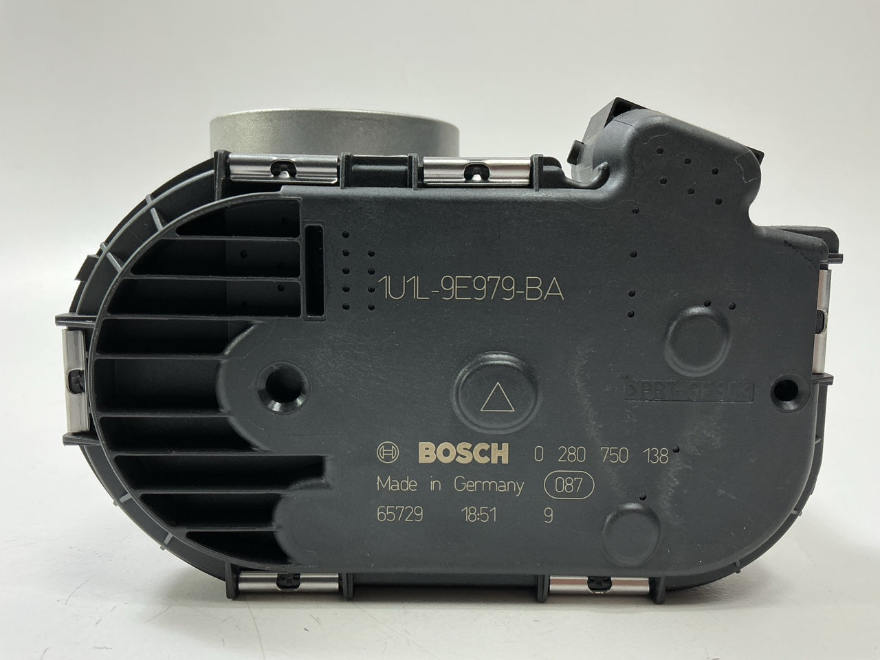 NEW OEM Ford 1U1L-9E979-BA Electronic Throttle Body Bosch Fuel Injection 40mm