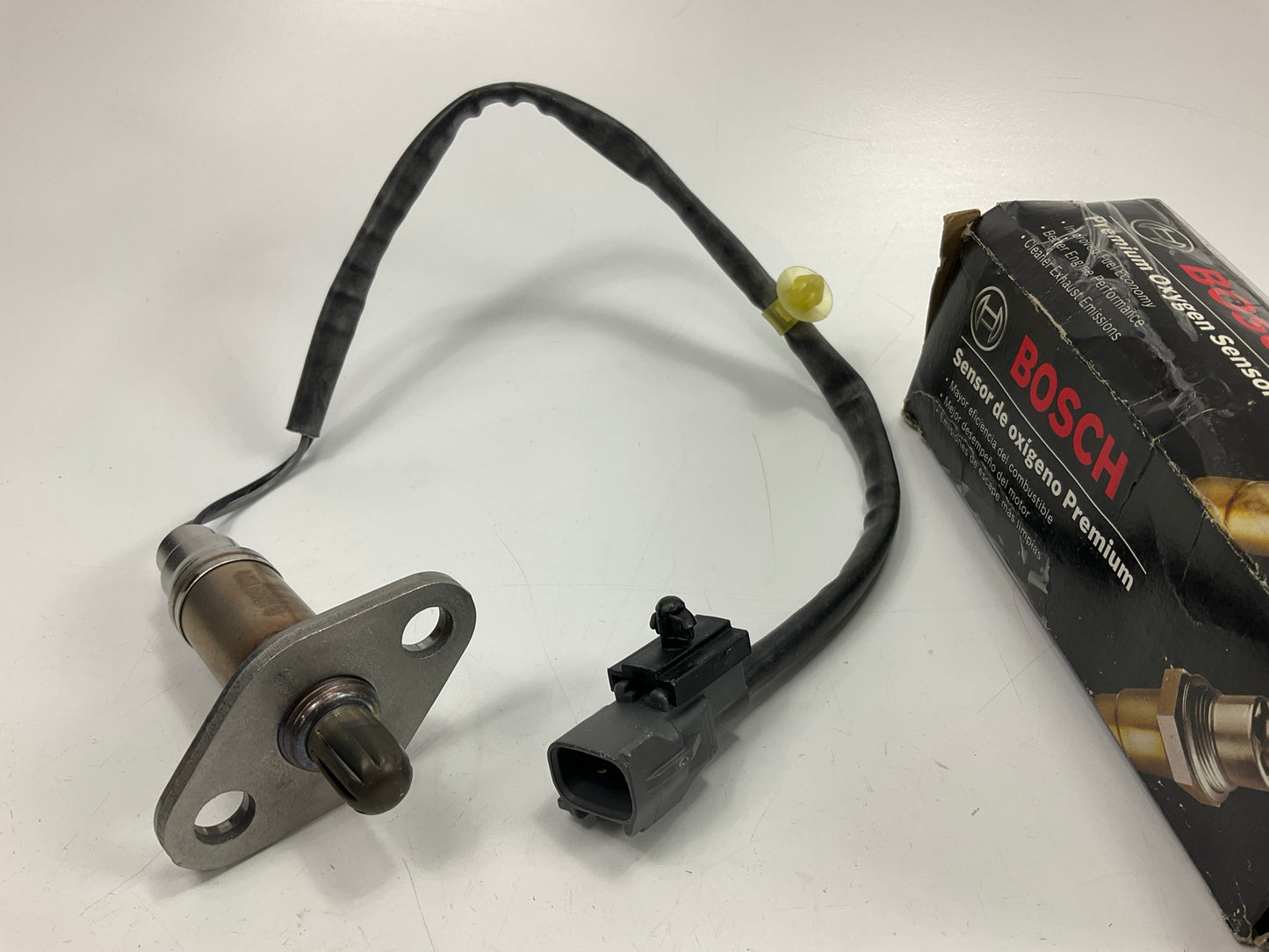 Bosch 12202 Upstream Oxygen O2 Sensor 1990-93 Toyota Celica, Corolla