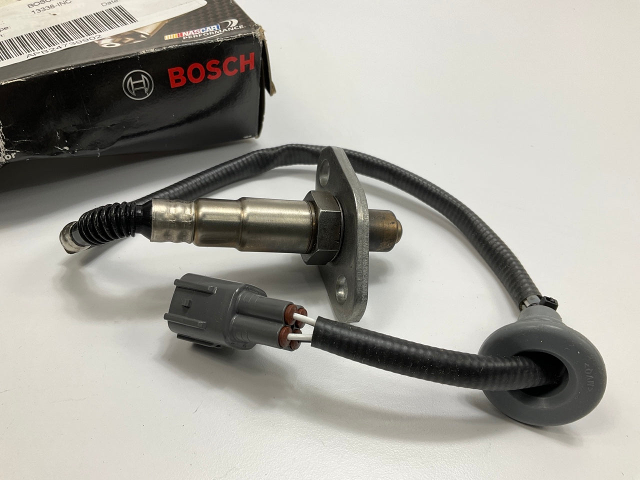 NO HARDWARE - Bosch 13338 Oxygen O2 Sensor