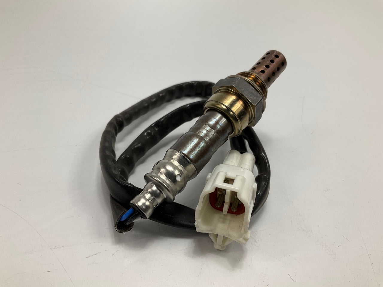Missing Mounting Plate, Comes As Shown - Bosch 13405 Oxygen O2 Sensor