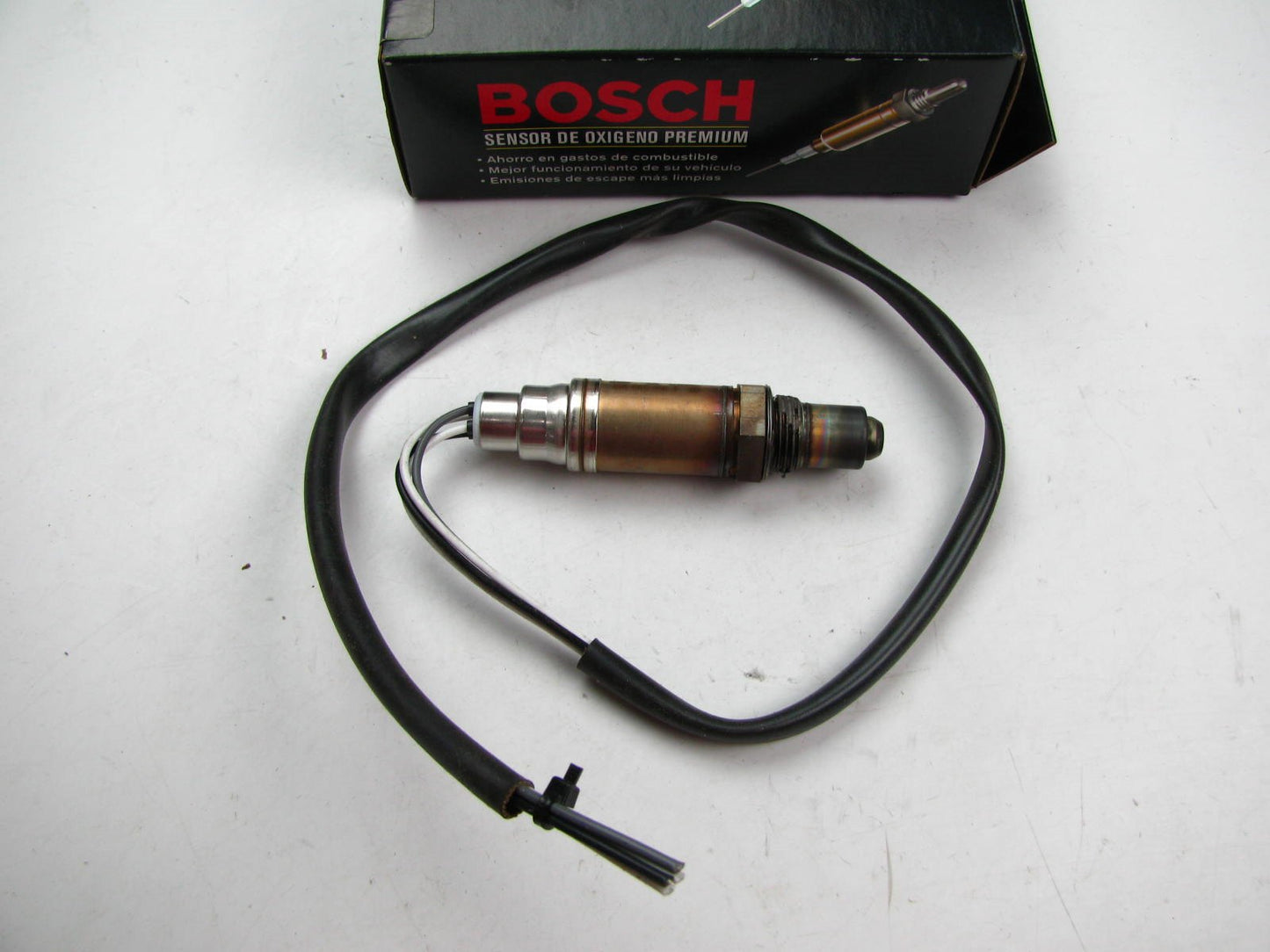 Bosch 15738 UNIVERSAL Oxygen O2 Sensor, 4 Wire