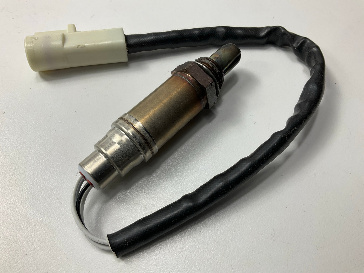 Genuine Bosch 15898 / 0258005717 Oxygen O2 Sensor