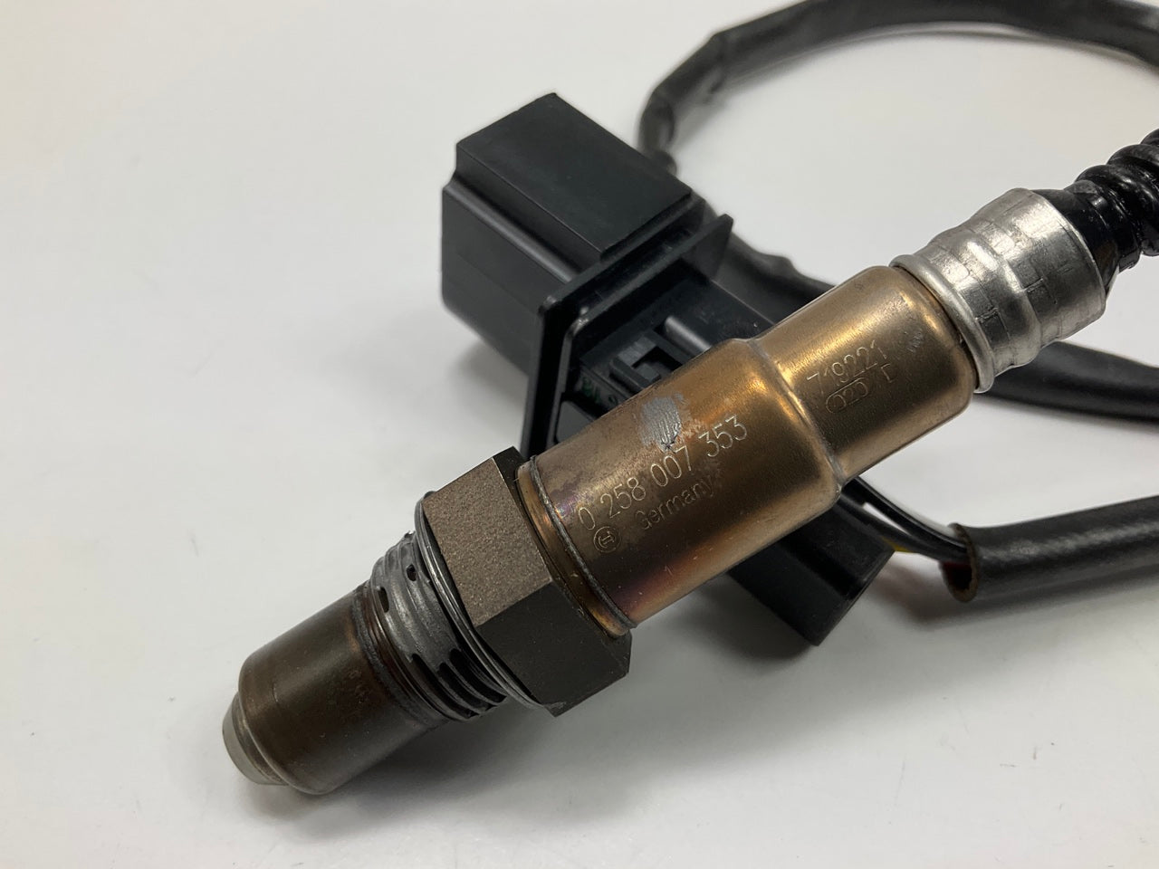 SENSOR ONLY, AS SHOWN - Bosch 17353 Front (Upstream) Oxygen O2 Sensor