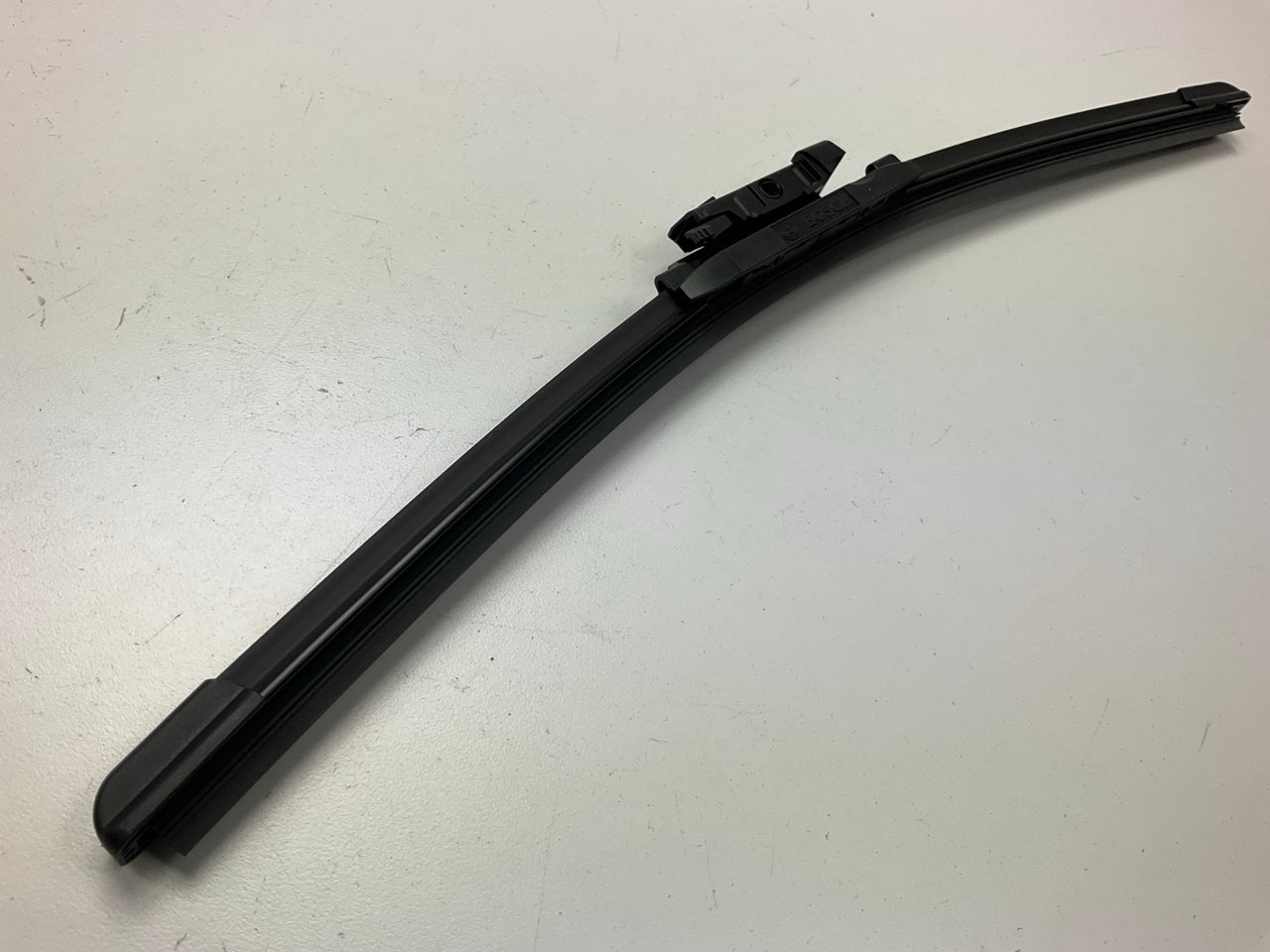 Bosch 17OE ICON Front Right Windshield Wiper Blade, 17''