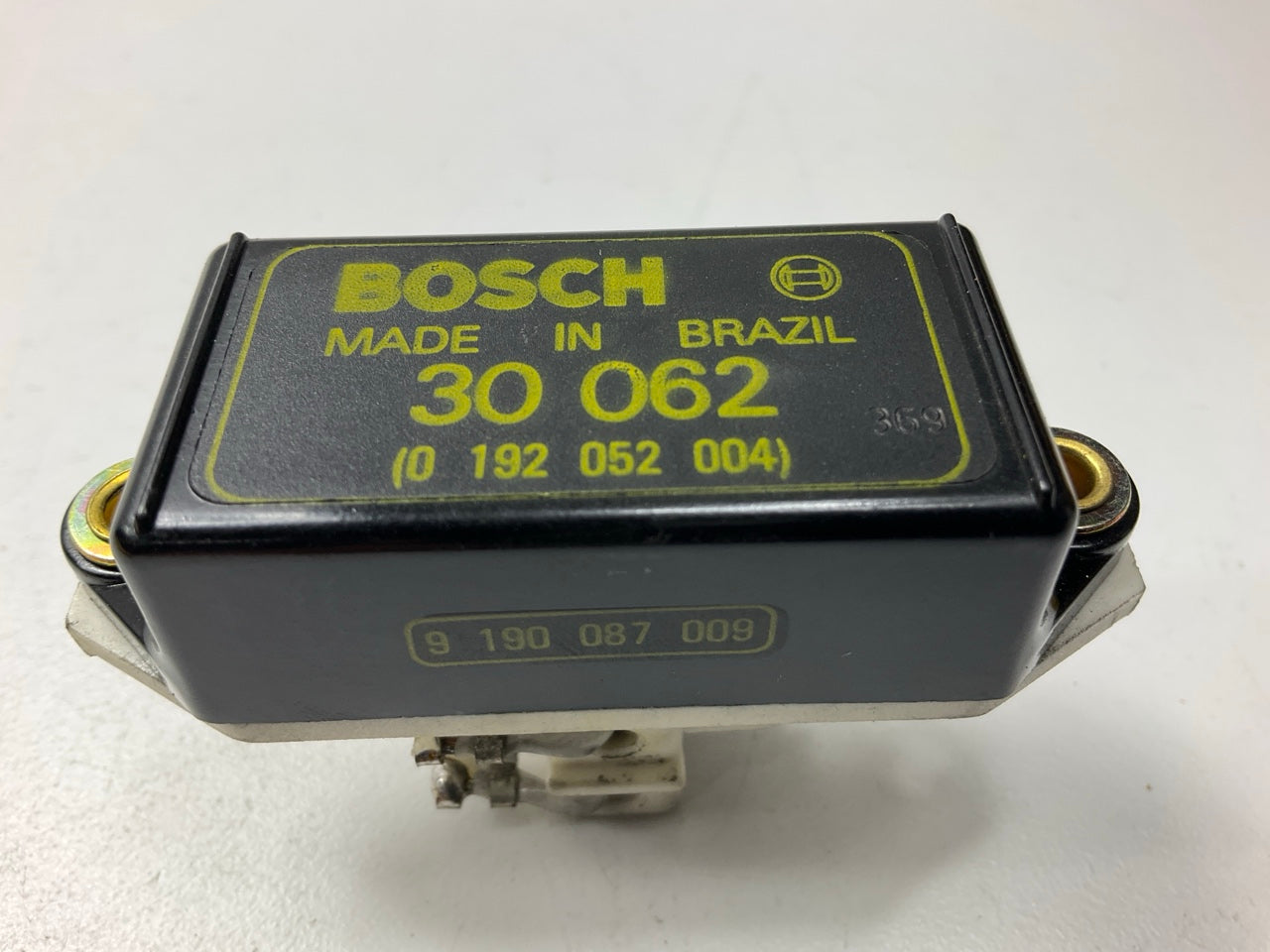 Bosch 30062 Internal Voltage Regulator