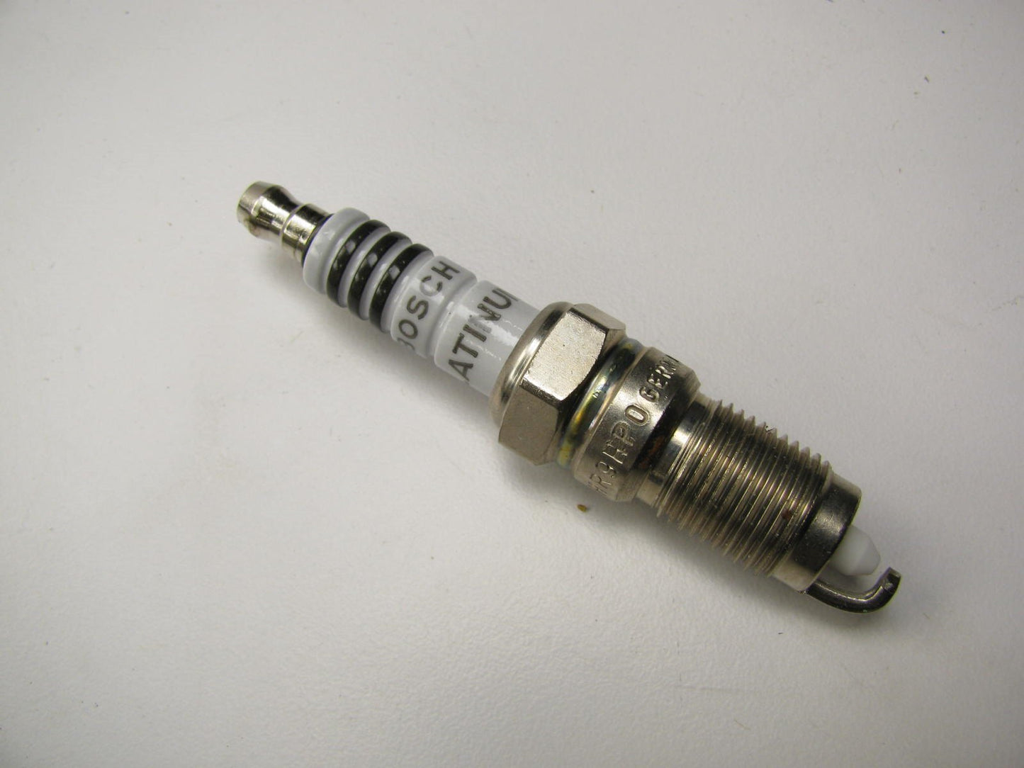 (4) Bosch 4012 Platinum+ Spark Plugs