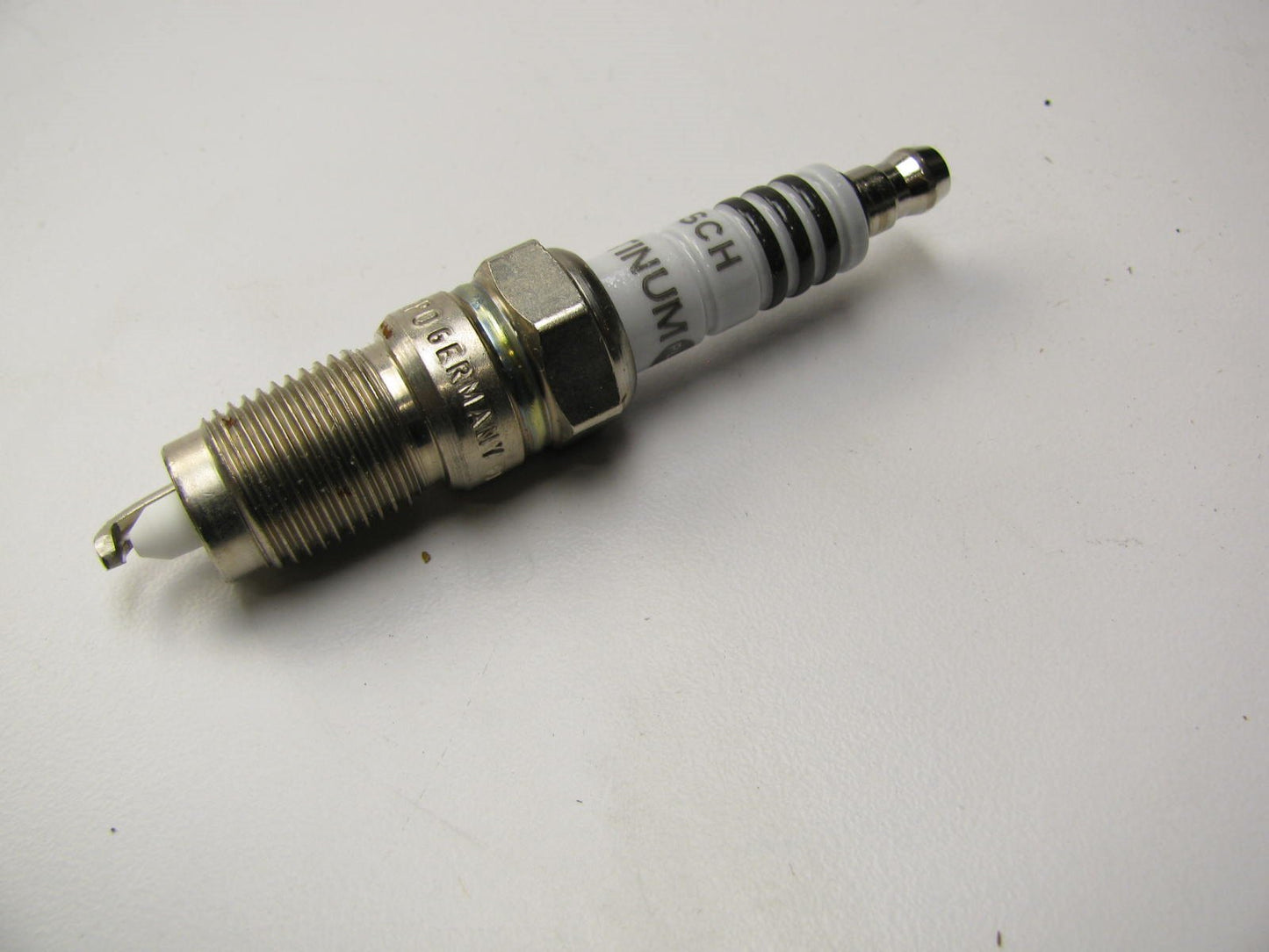 (4) Bosch 4012 Platinum+ Spark Plugs