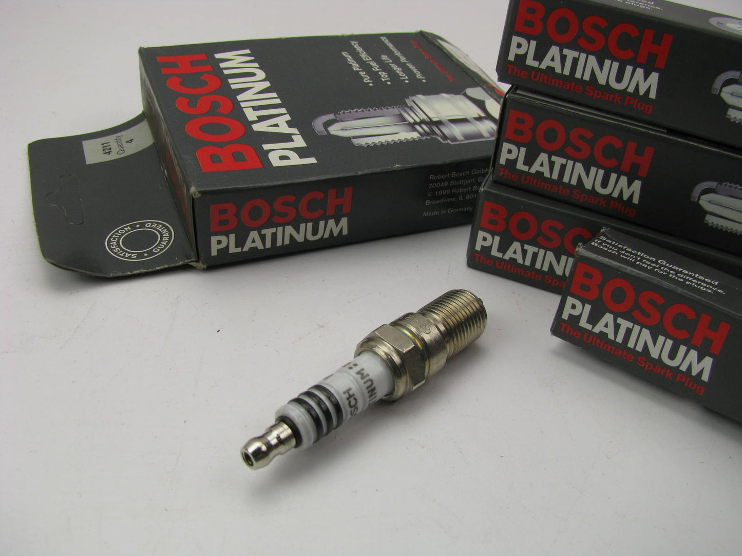 (4) Bosch 4211 Platinum Ignition Spark Plugs