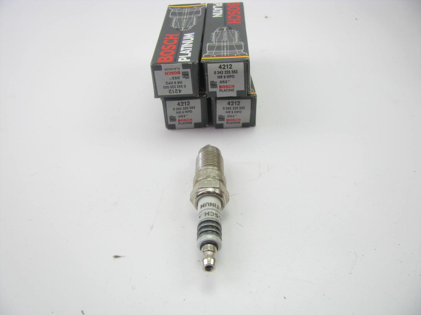 (4) Bosch 4212 Platinum Spark Plugs