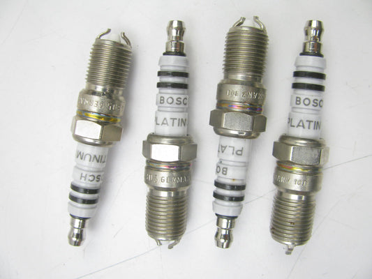(4) Bosch 4305 Platinum +2 Spark Plug