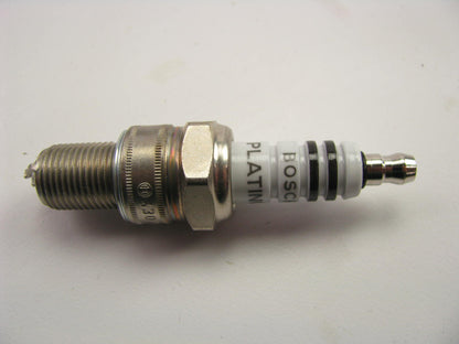 (4) Pcs New Bosch 4307 PLATINUM +2 Spark Plugs WGR9DDP