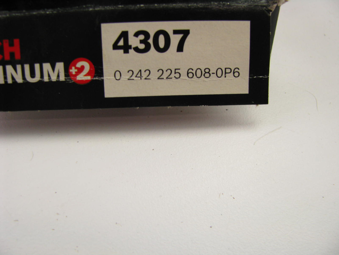 (4) Pcs New Bosch 4307 PLATINUM +2 Spark Plugs WGR9DDP