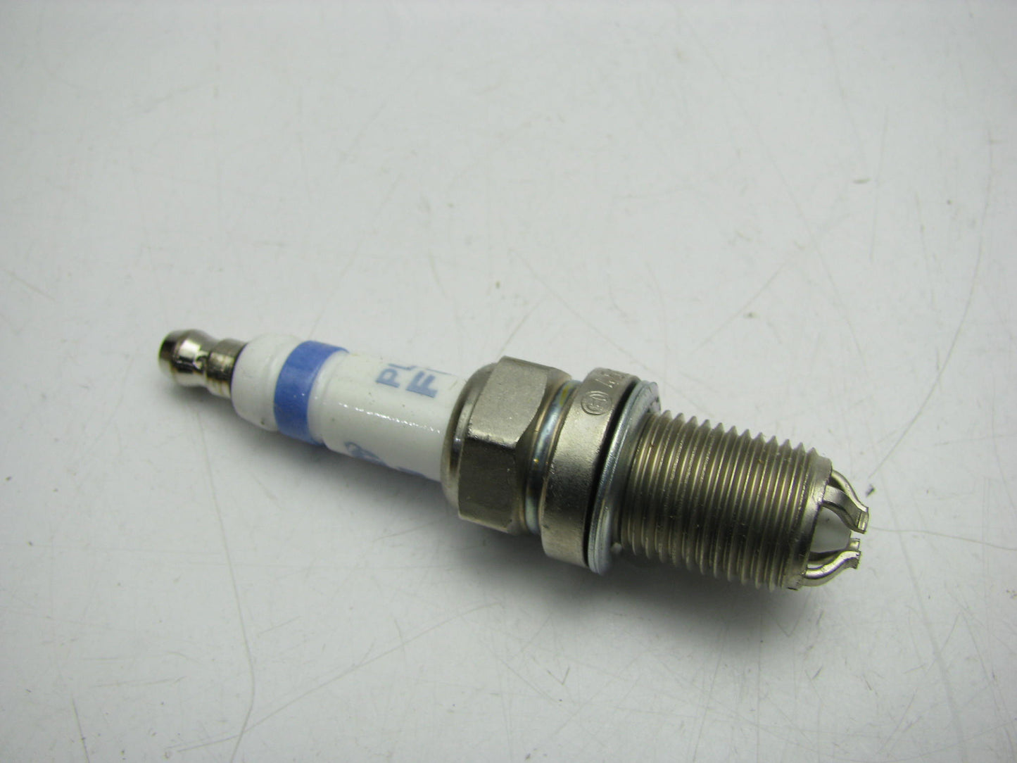 (4) Bosch 4503 Platinum IR Fusion Spark Plug