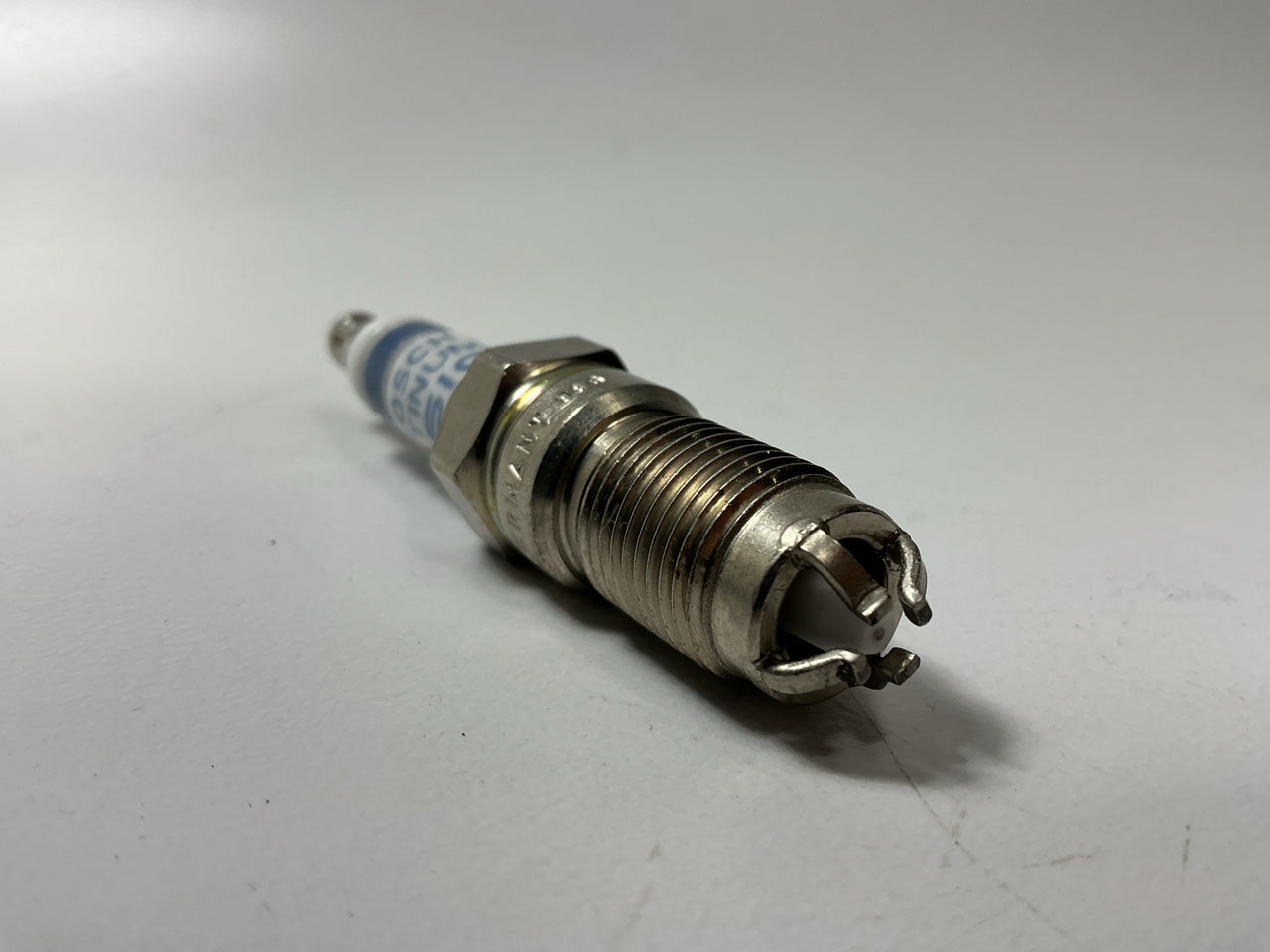 (4) Bosch 4509 Platinum IR Fusion Spark Plugs