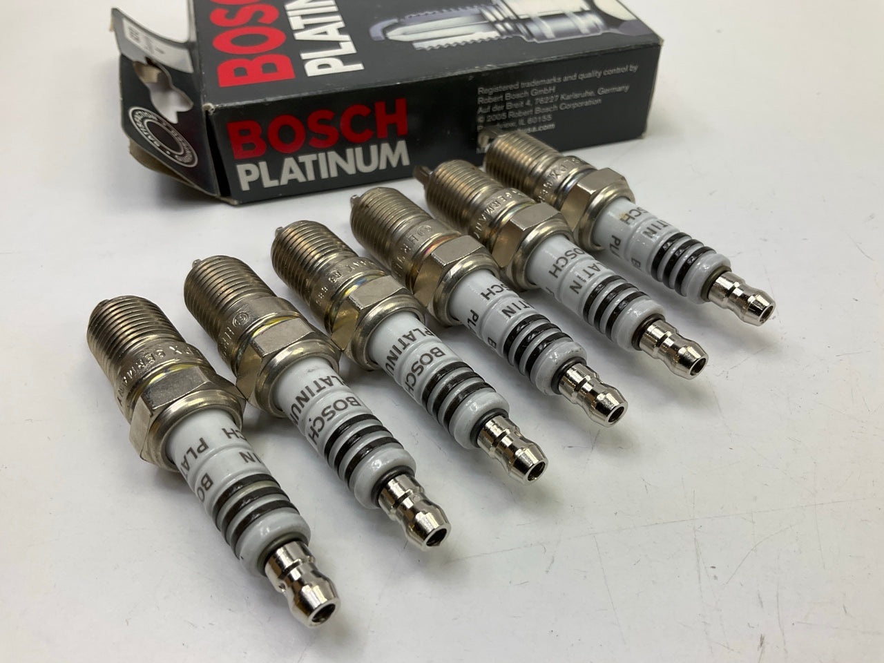 (6) Bosch 6213 Platinum Spark Plugs - 242225570