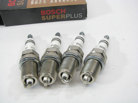 (4) Bosch 7955 Super+ Ignition Spark Plugs - 0242-235-666-3UZ