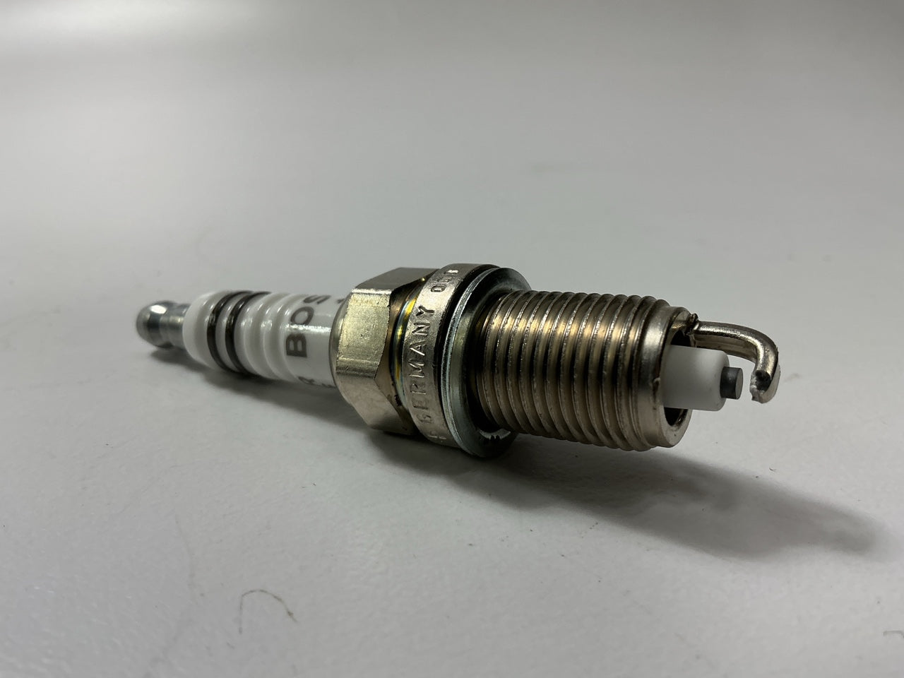 (4) Bosch 7962 Ignition Spark Plugs