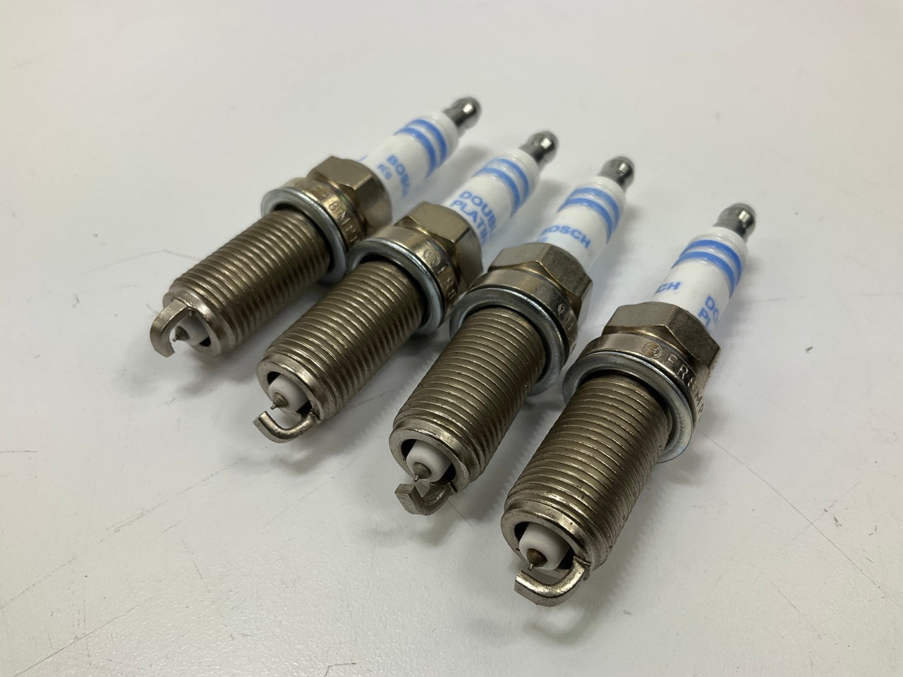 (4) Bosch 8110 Spark Plugs