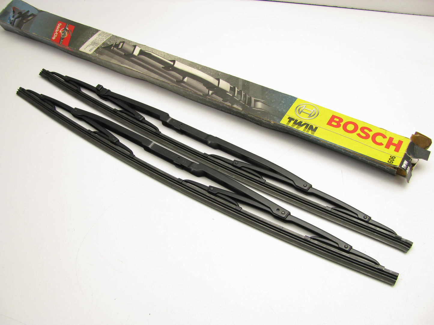 Bosch 909 Windshield Wiper Blade Set - 3397001909