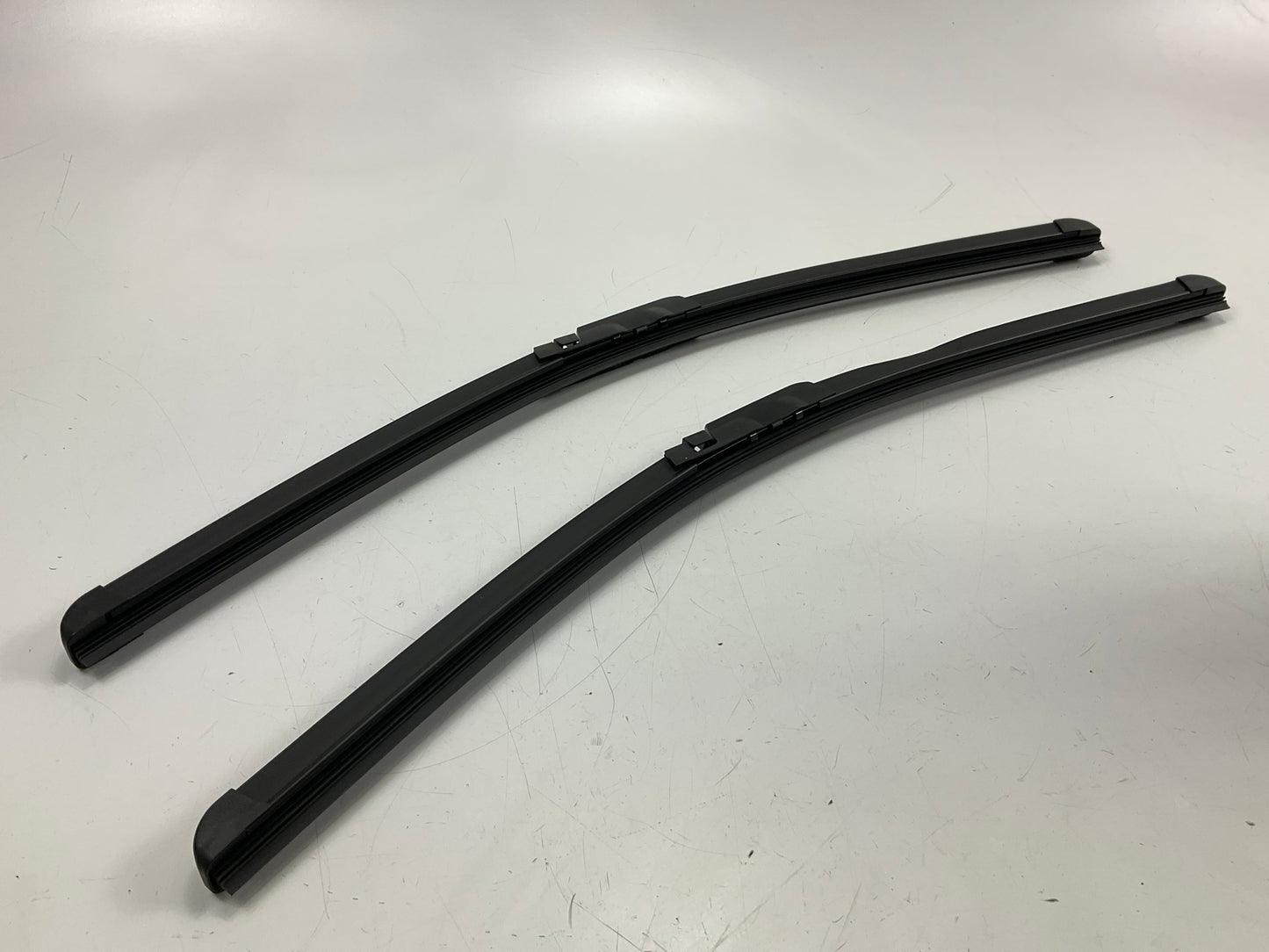 Bosch A934S Aerotwin 22'' Windshield Wiper Blade Pair - 2004-11 Audi A6, 07-11 S6