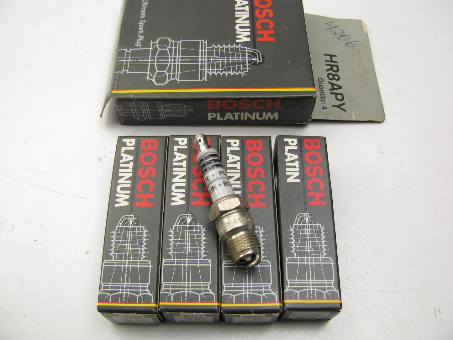 (4) Bosch HR8APY Platinum Spark Plugs