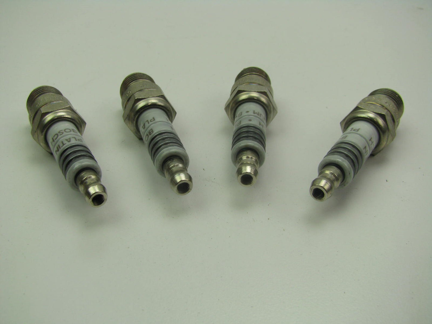 (4) Bosch HR8BP PLATINUM Spark Plugs - .035 GAP