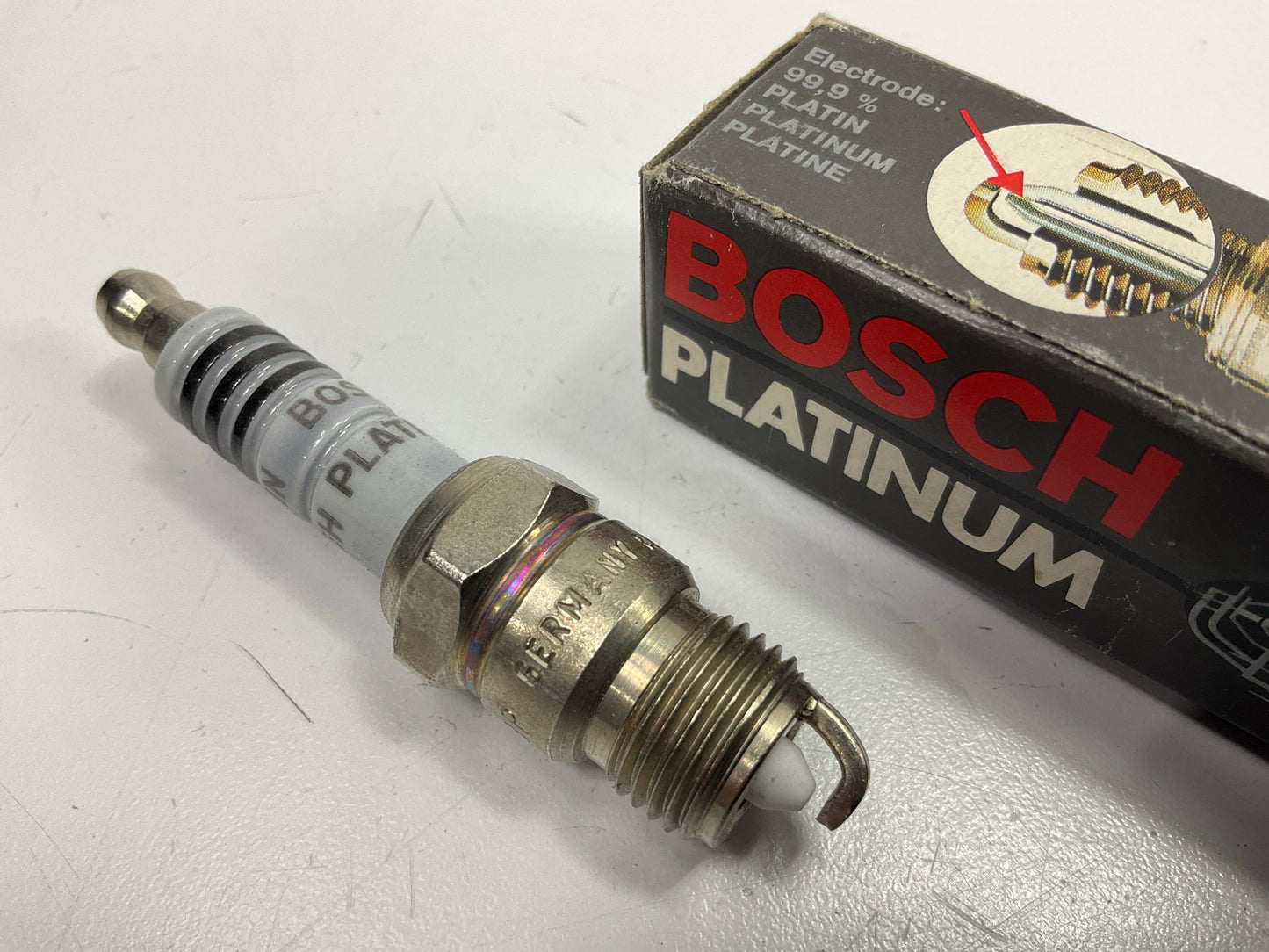 Bosch HR8BP PLATINUM Spark Plug - .035 GAP